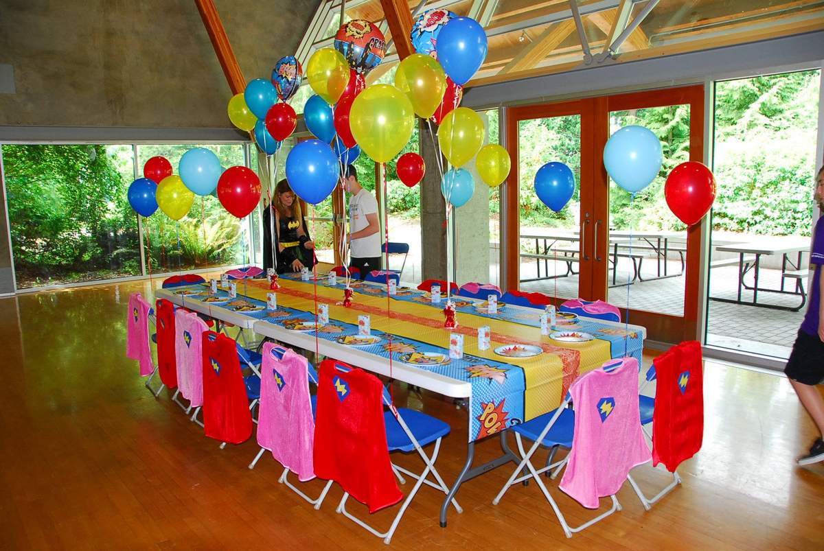 Twins' Superhero Party - Superheroes