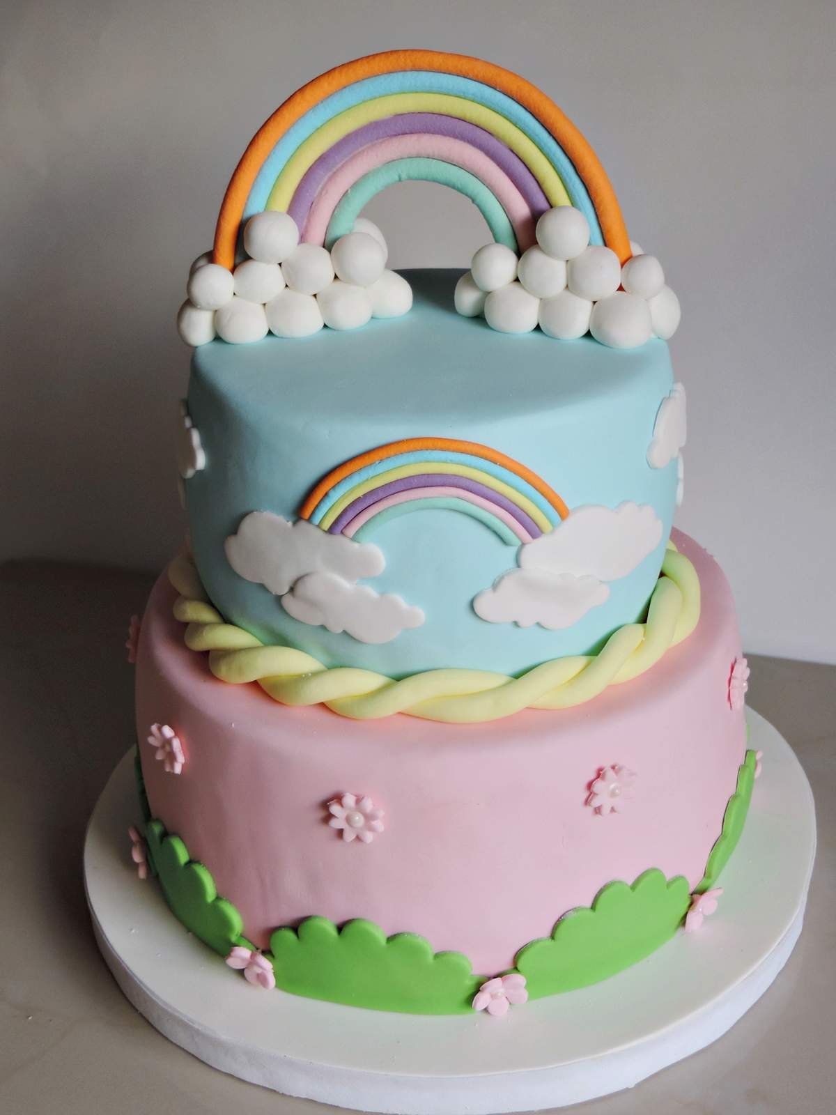 4th Rainbow Birthday - Rainbows