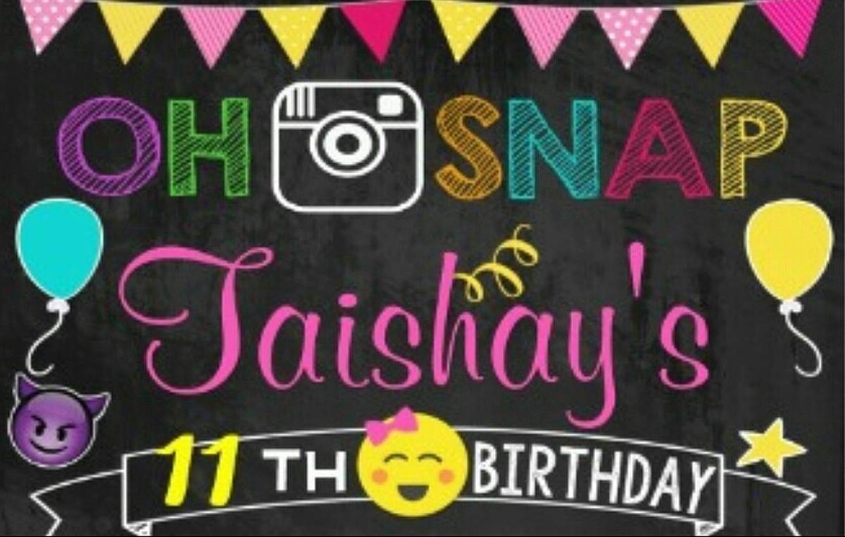 TaiShay turns 10 Emoji birthday party - Emoji Party