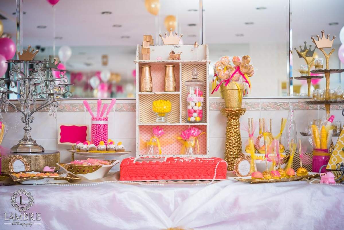 Vintage Royale Baby Shower - Princess Royal 