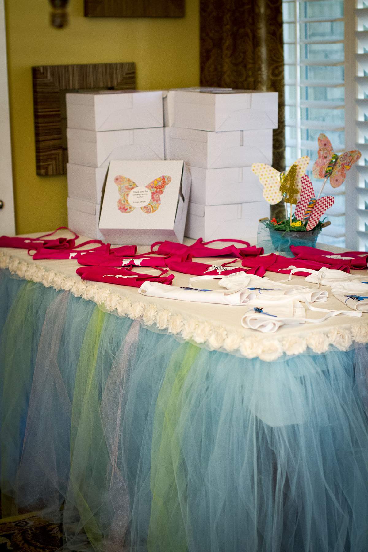 Drew's Cake Decorating Party - Butterflies