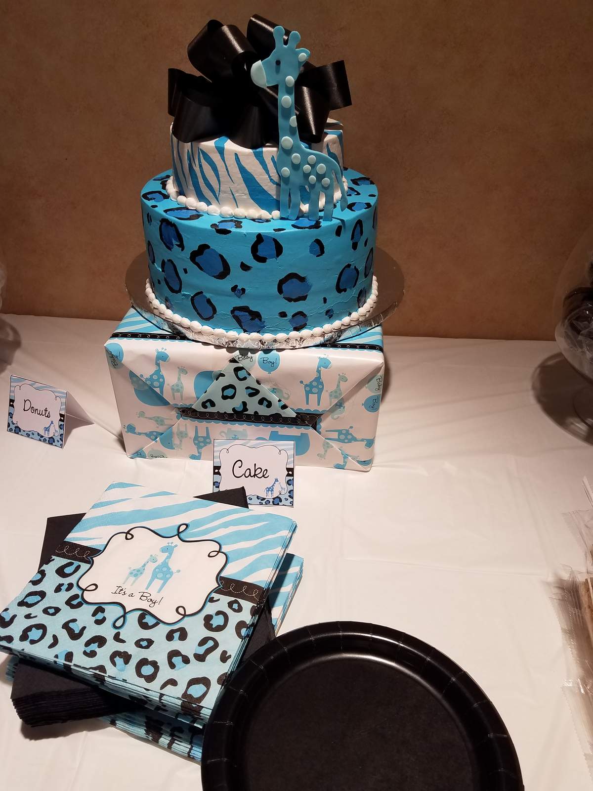 Samantha's Giraffe baby shower - Garaffe