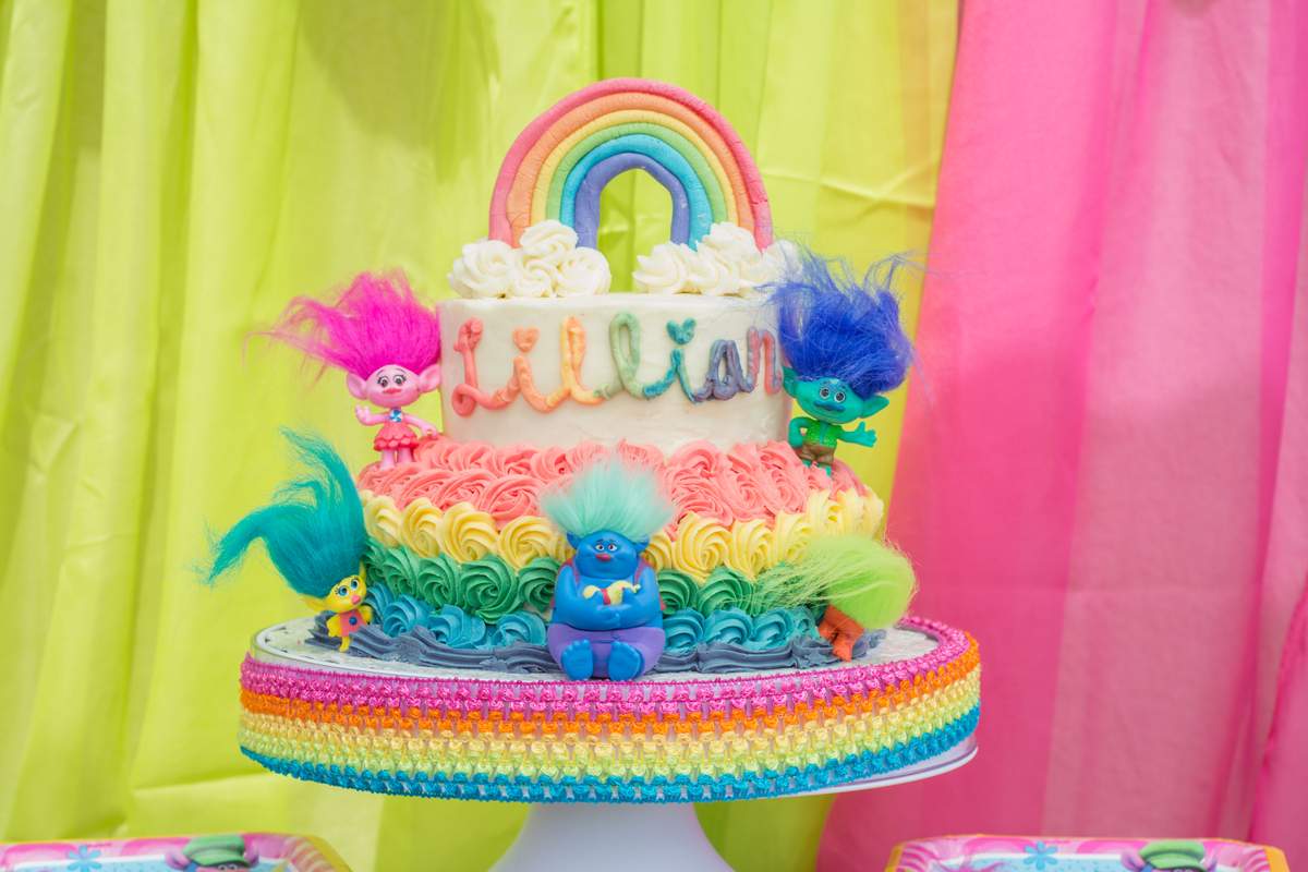 Lily's Troll Party  - Trolls