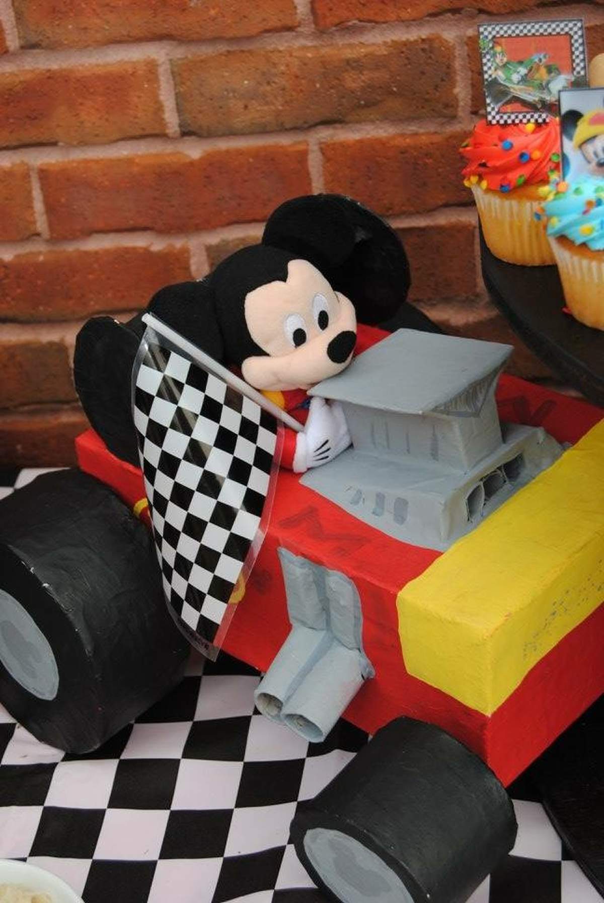 Kasen's Mickey 5th birthday party - Mickey and the Roadster Racers