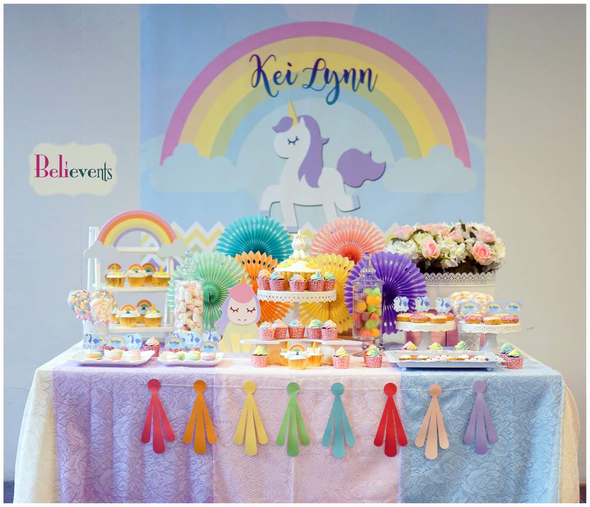 Rainbows & Unicorns! - Unicorns