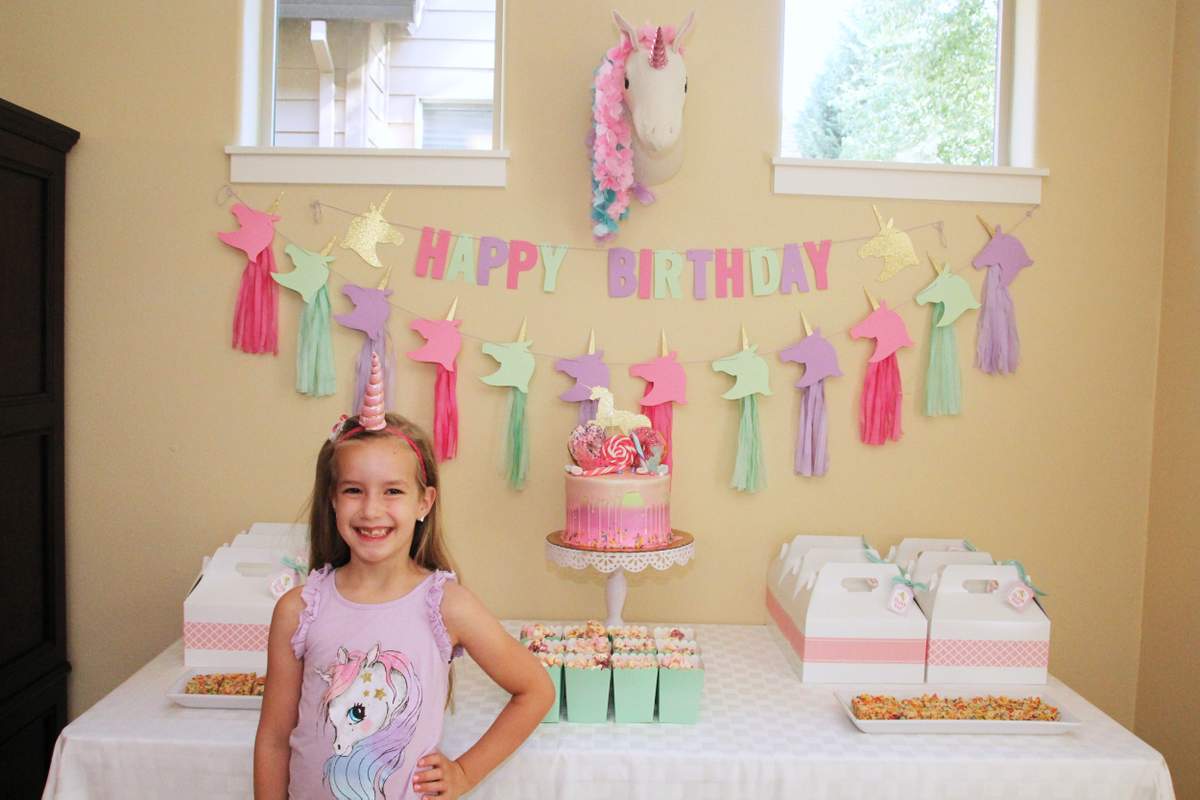 Savannah's 7th Unicorn Birthday Party - Unicorns