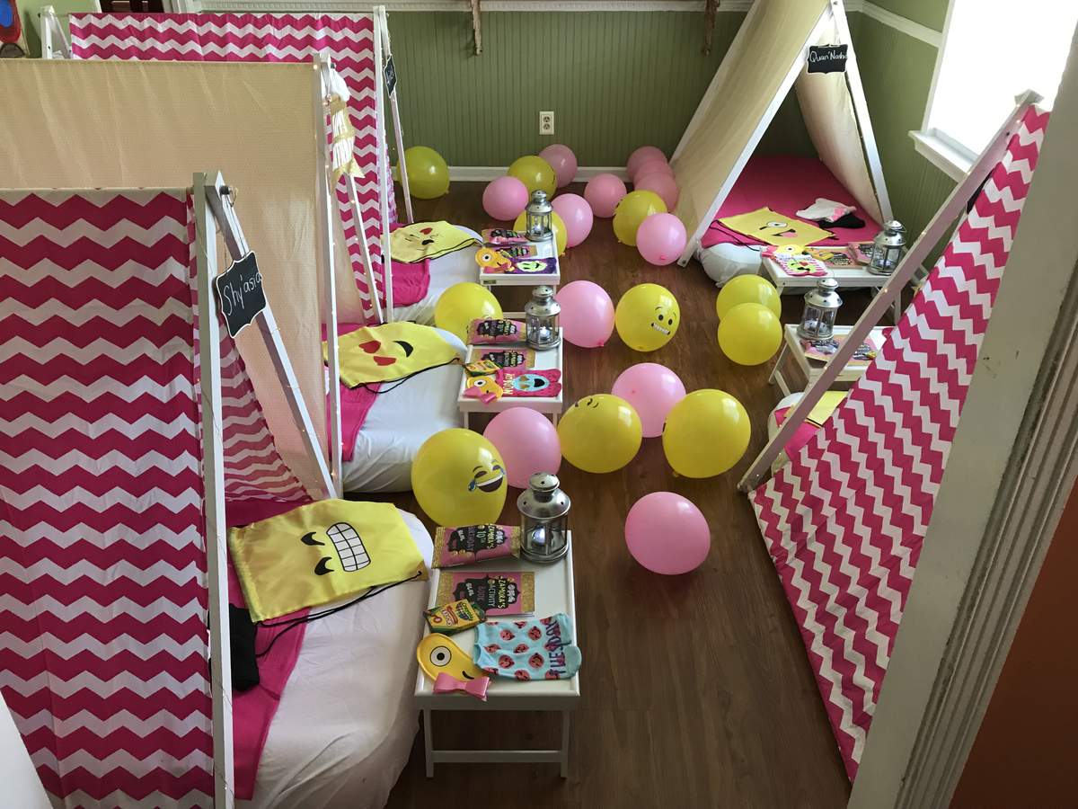 Zamora turns 10! - Emoji