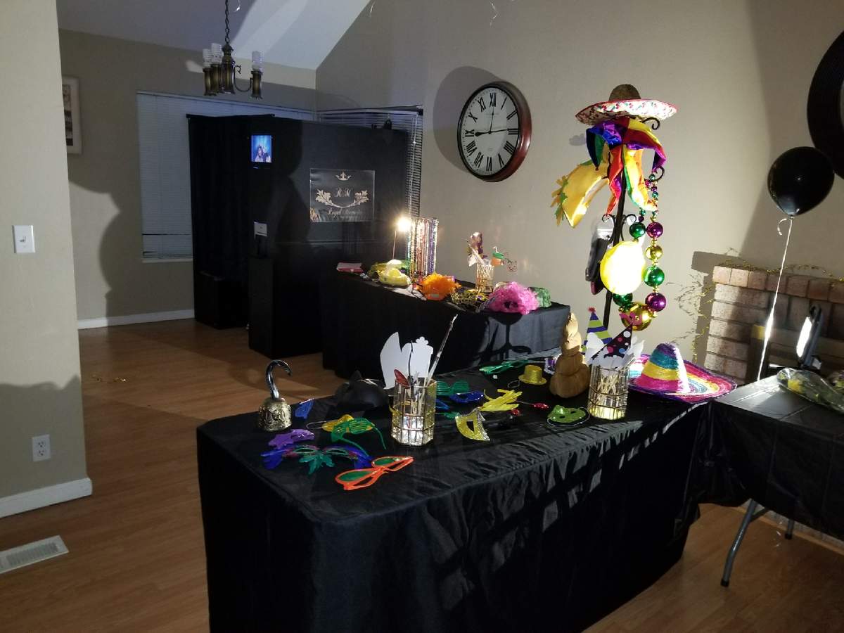 Photobooth/karaoke event - Get Lit