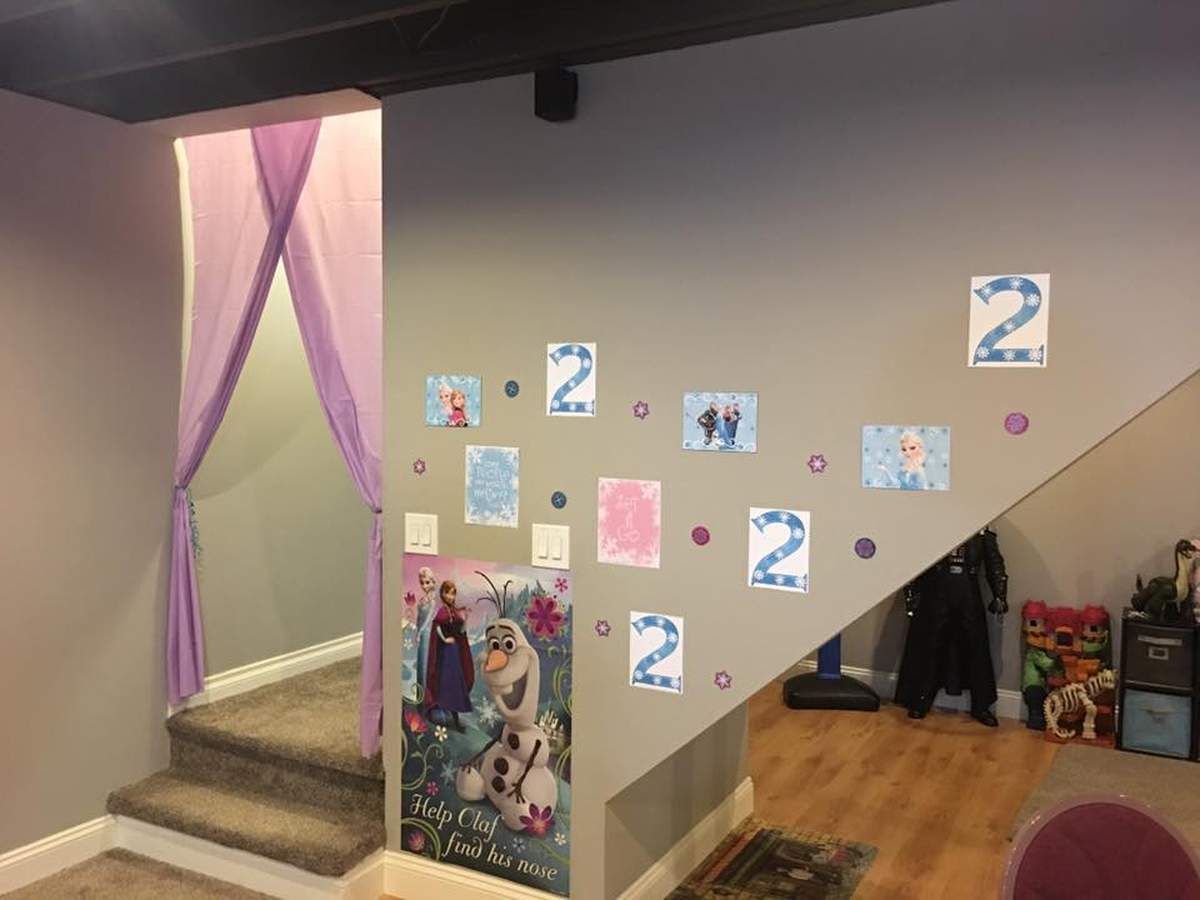 Emme's Frozen 2nd Birthday party - Frozen (Disney)