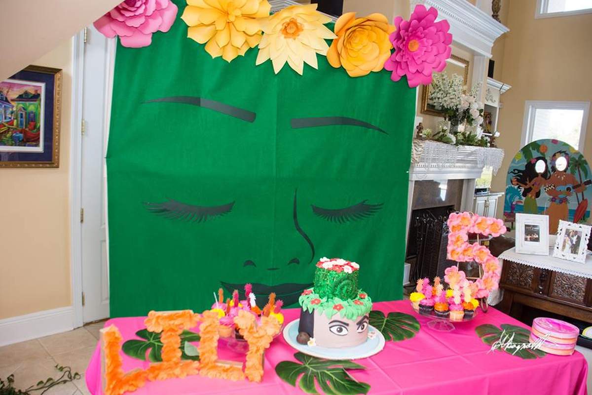 Lily's Moana Birthday Bash - Moana/Luau