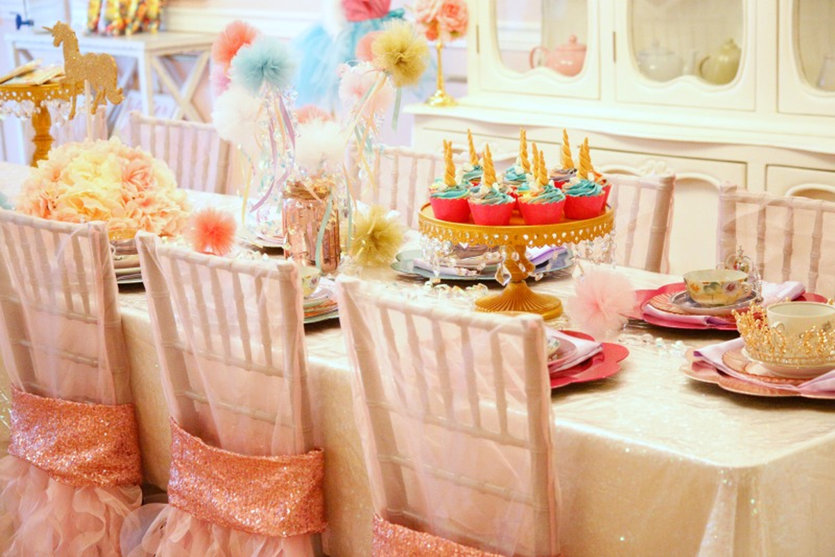 Magical Unicorn and Rainbows Party - Unicorns