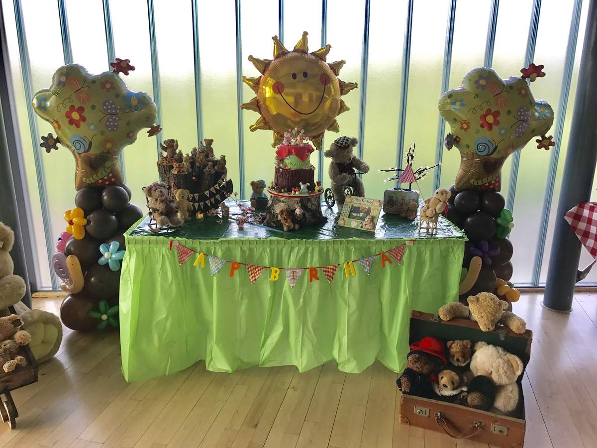 Teddy bears picnic birthday party - None