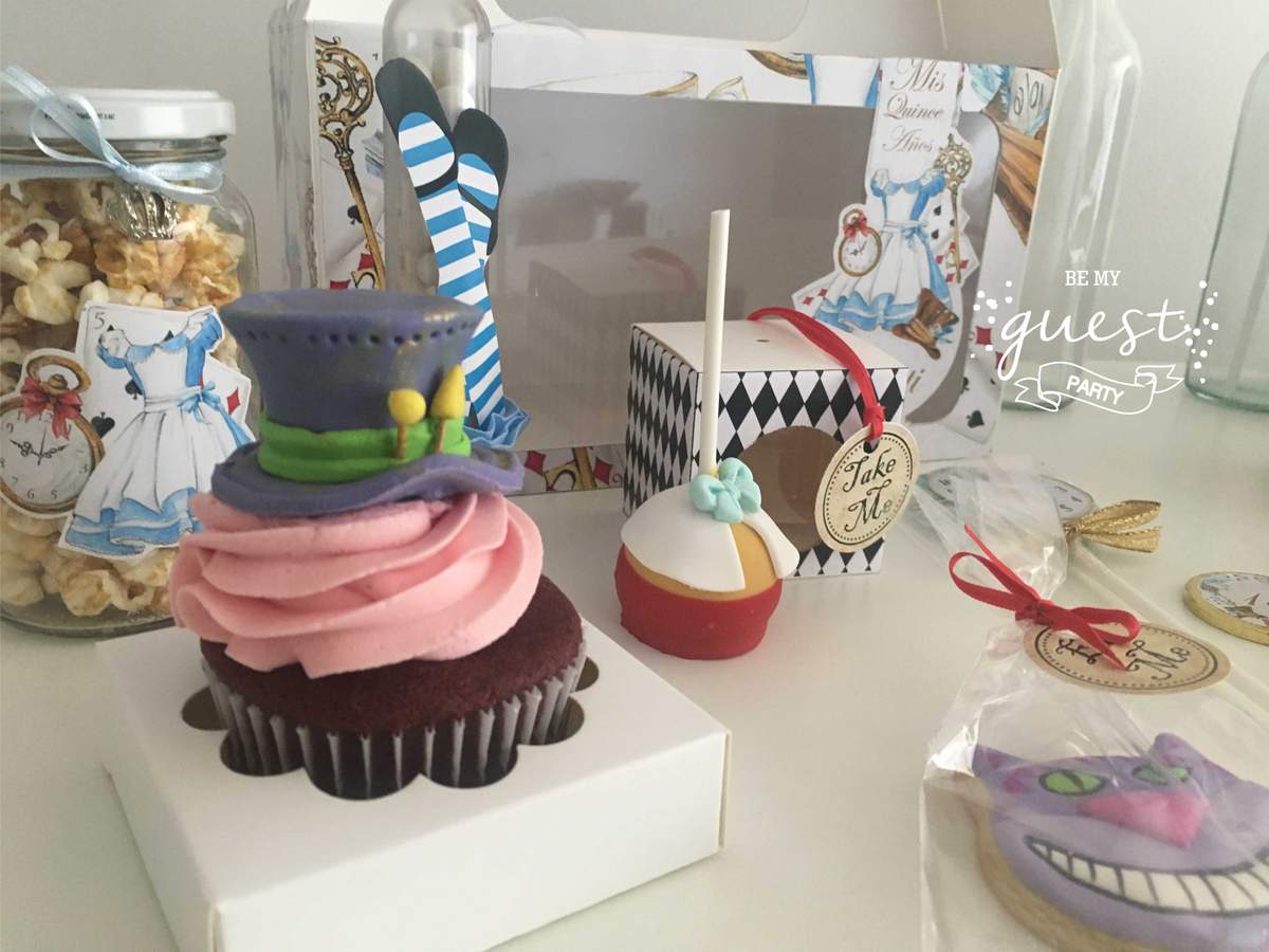 Cumple Faustina - Alice in Wonderland