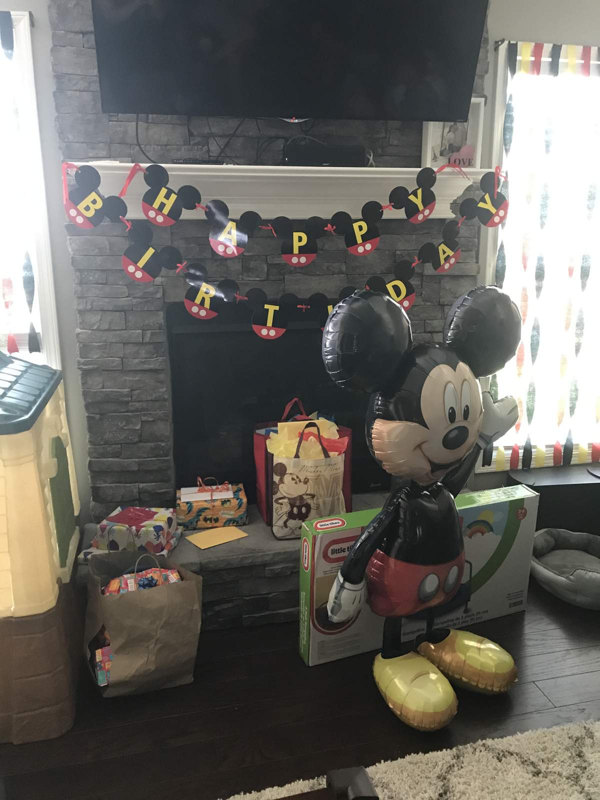 Mason’s Mickey Mousekatwodles party - Mickey Mouse / twodles