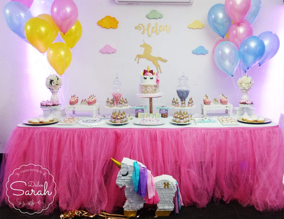 El primer año de Helen - Unicorns