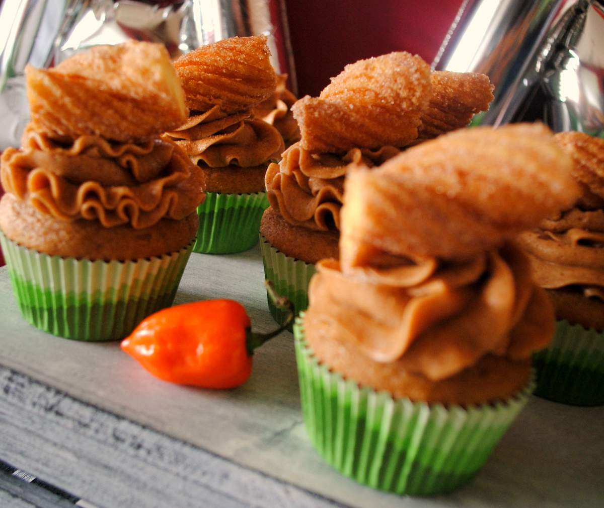 Churro cupcakes just because I love to bake - Cupcakes