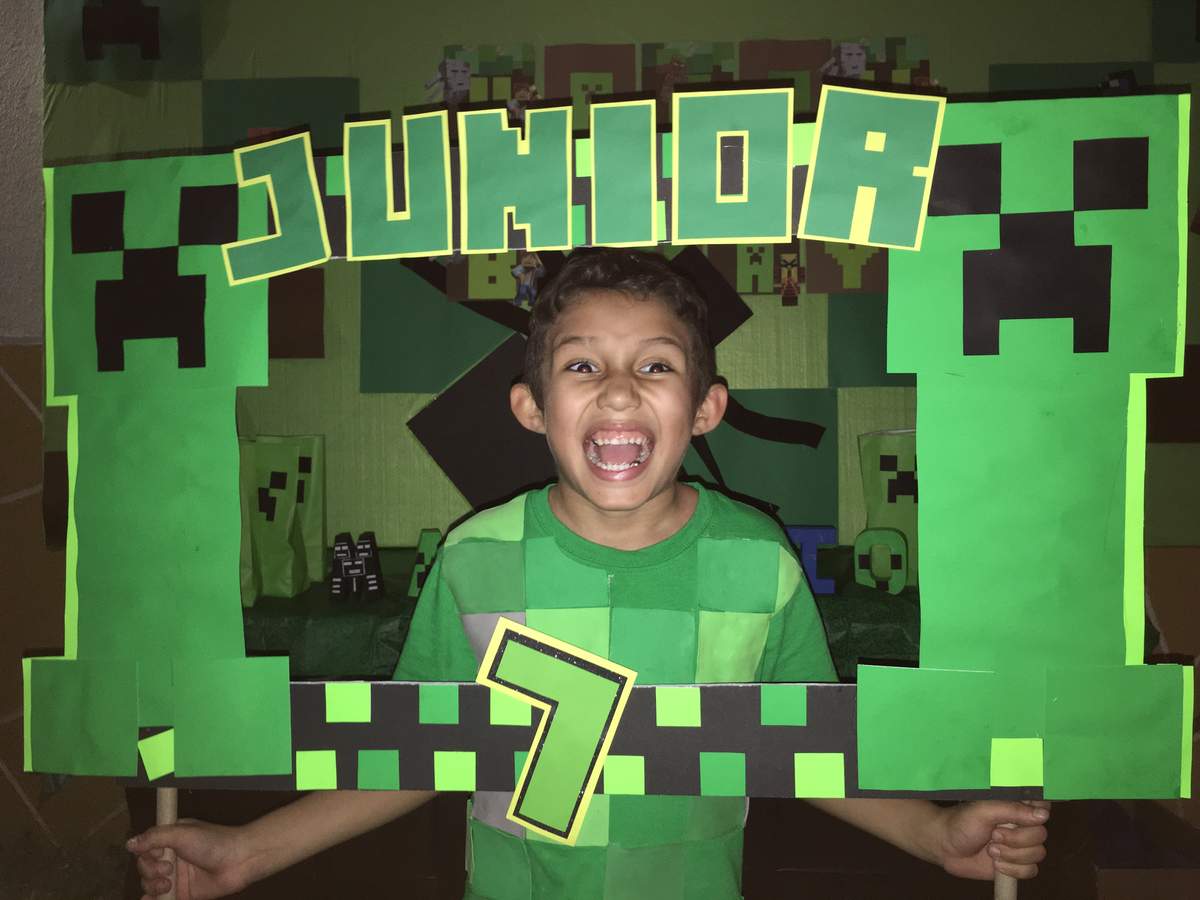 Junior’s Minecraft party - Minecraft party