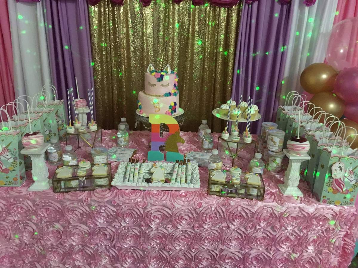 Lia Unicorn 5th birthday party - Unicorn 