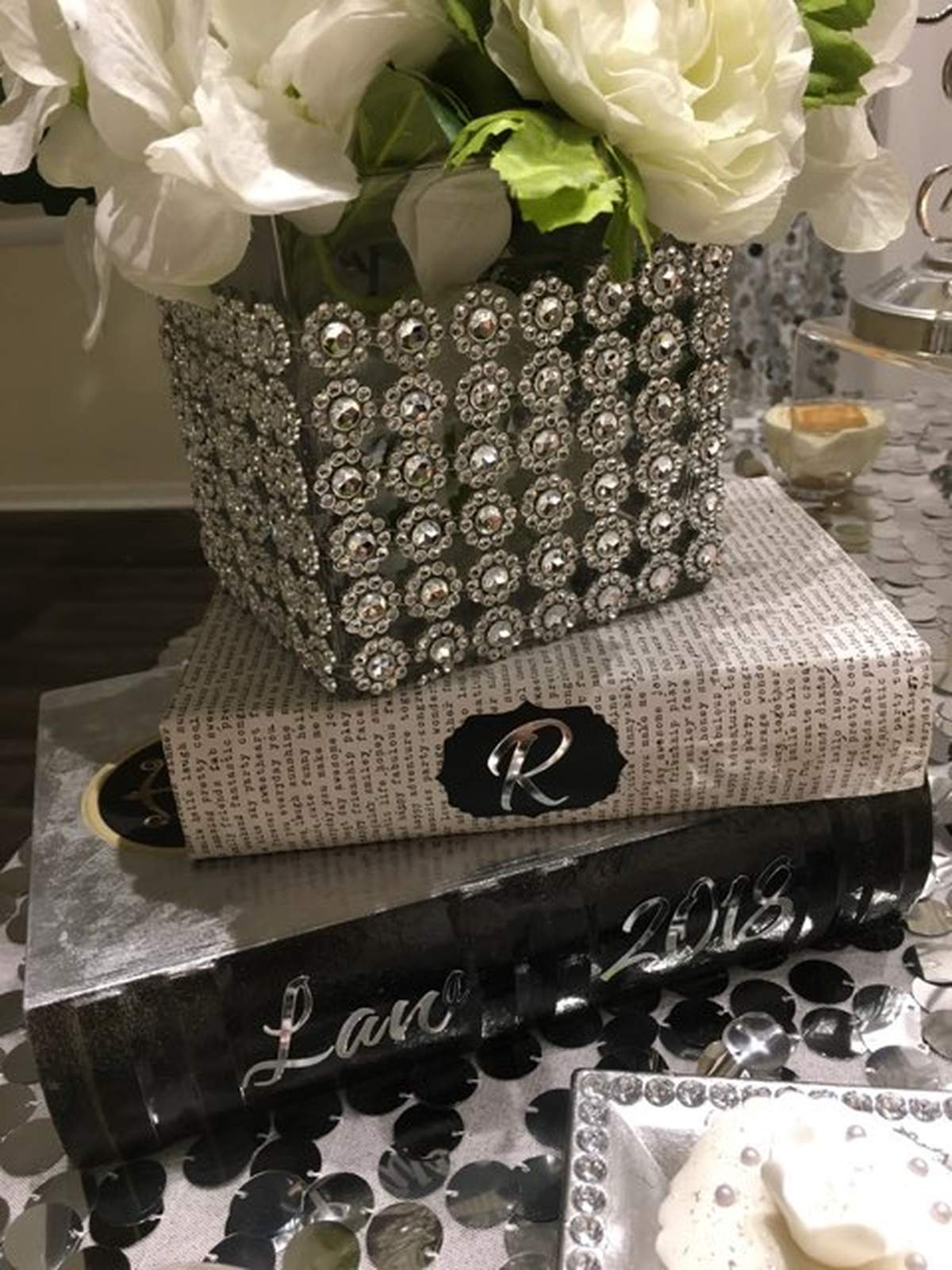 White and silver Graduation/End of School Party Ideas | Photo 6 of 11 ...