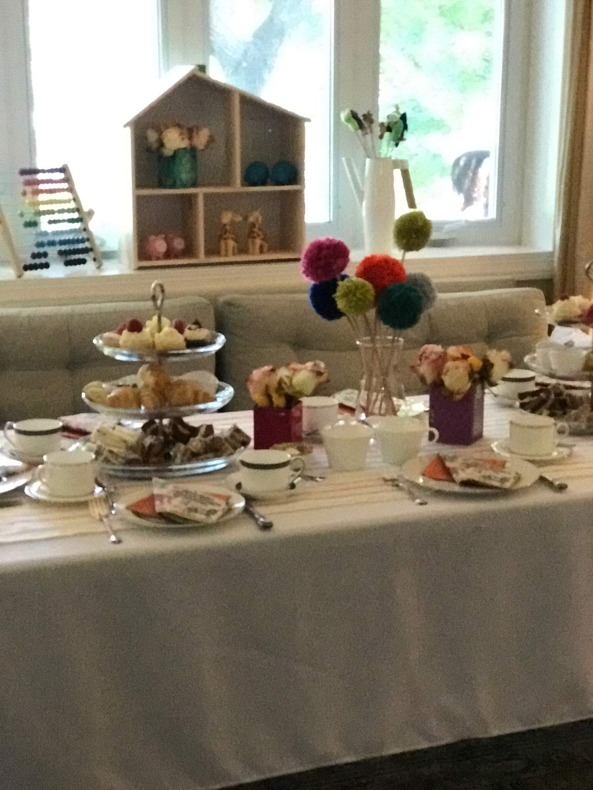 Pom Pom Tea Party - Pom poms