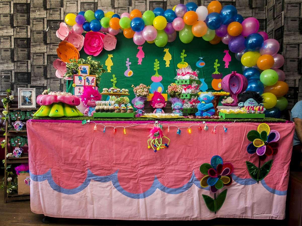 Trolls / Birthday “Trolls 3rd birthday party” | Catch My Party