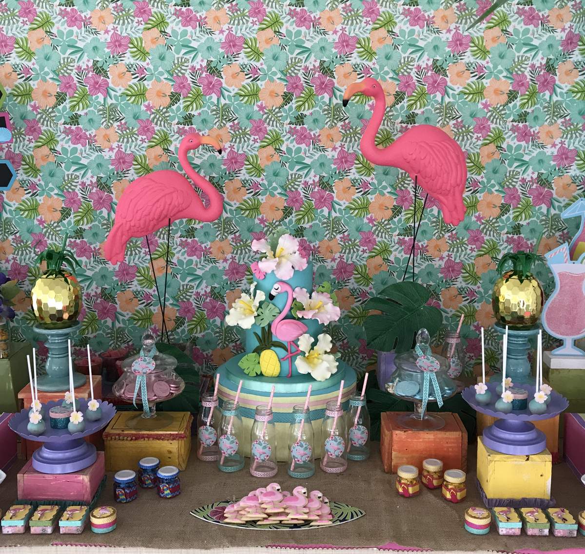 Maria’s Flamingo Summer Party - Flamingo and pineapple