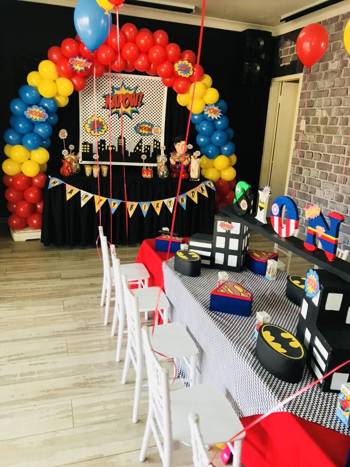 Sion’s pop Art super hero party  - Super hero