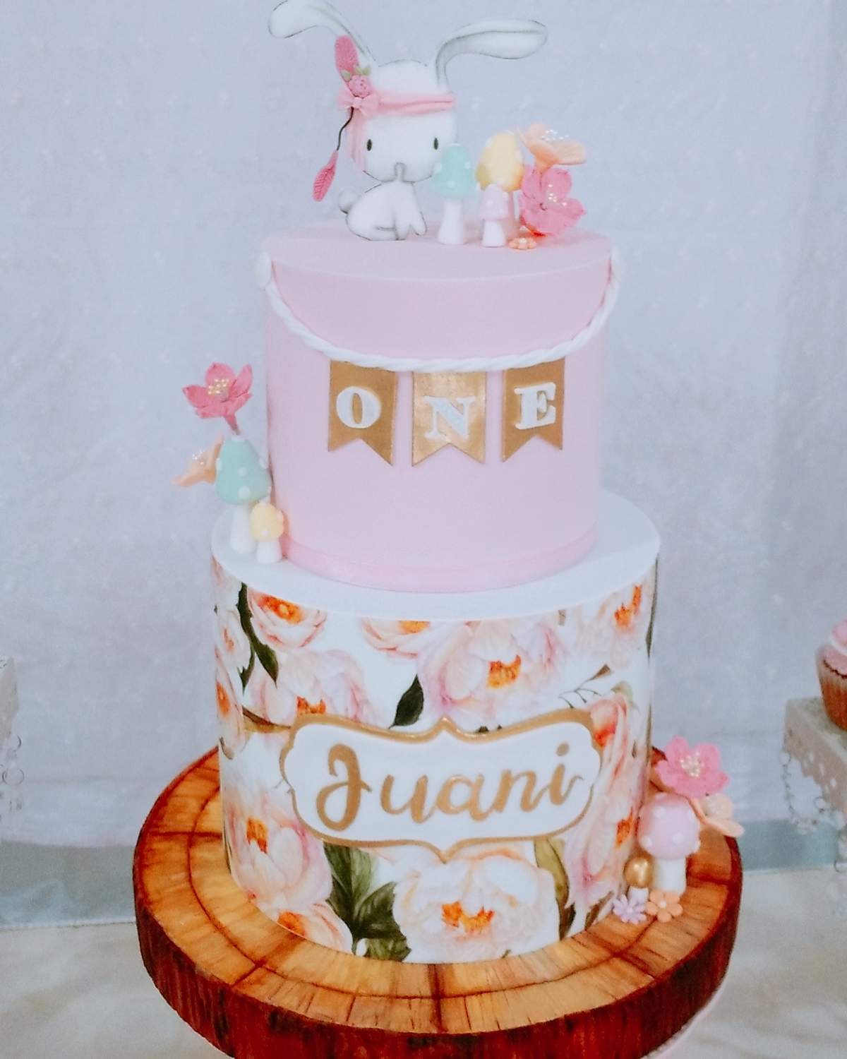 Awesome Woodland birthday party - Woodland Pink