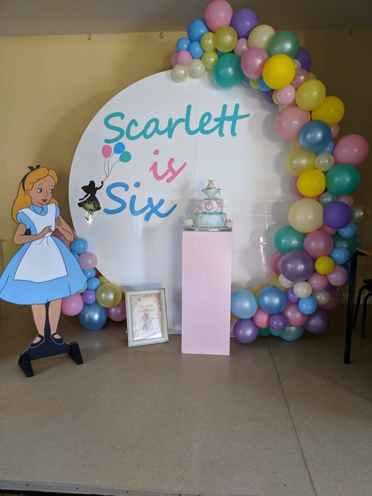 Scarlett in wonderland  - Alice 