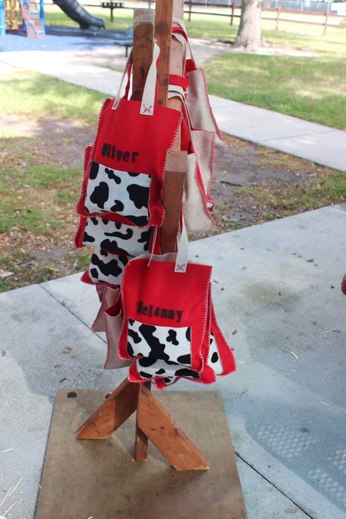 Farm Animals Birthday Party Ideas Photo 5 of 20 Catch My Party