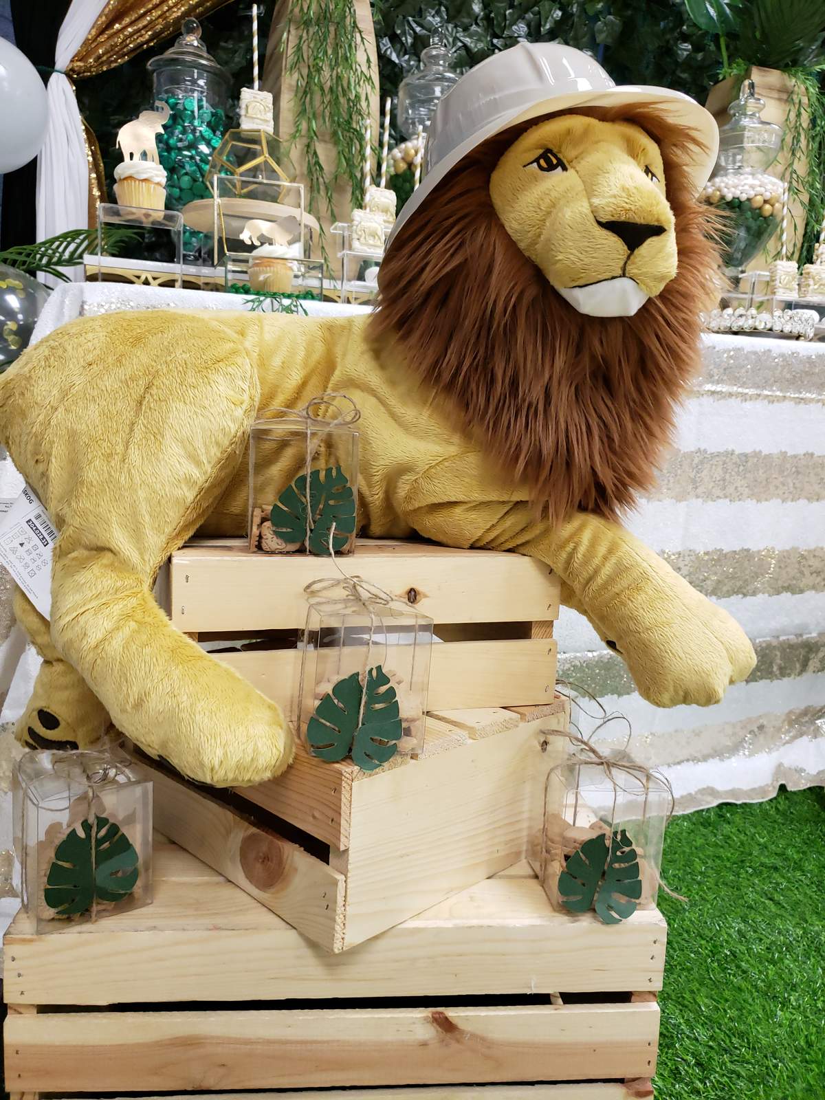 Kingston's "King of the Wild" Baby Shower - Jungle