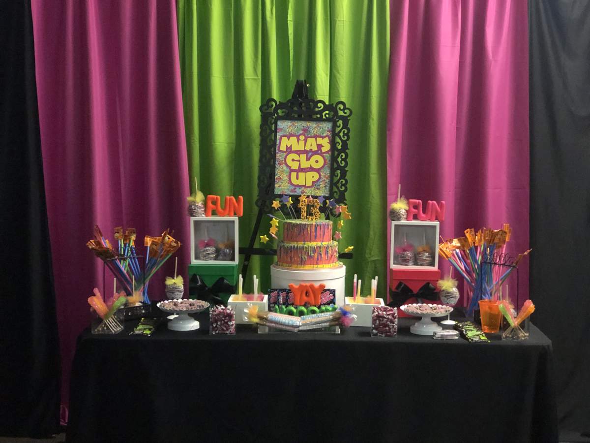 Mia’s Neon Glow Party - Neon / Glow in the Dark