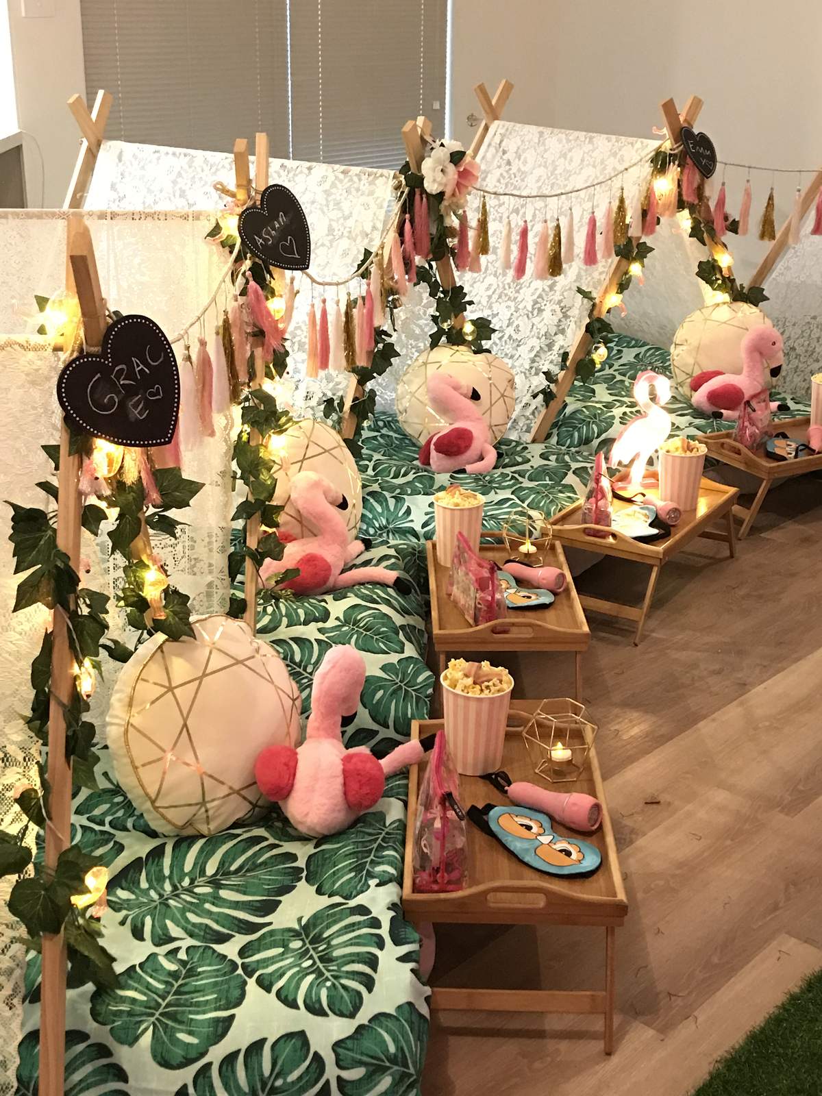 Willows Flamingo Sleepover  - Flamingo Teepee Sleepover 