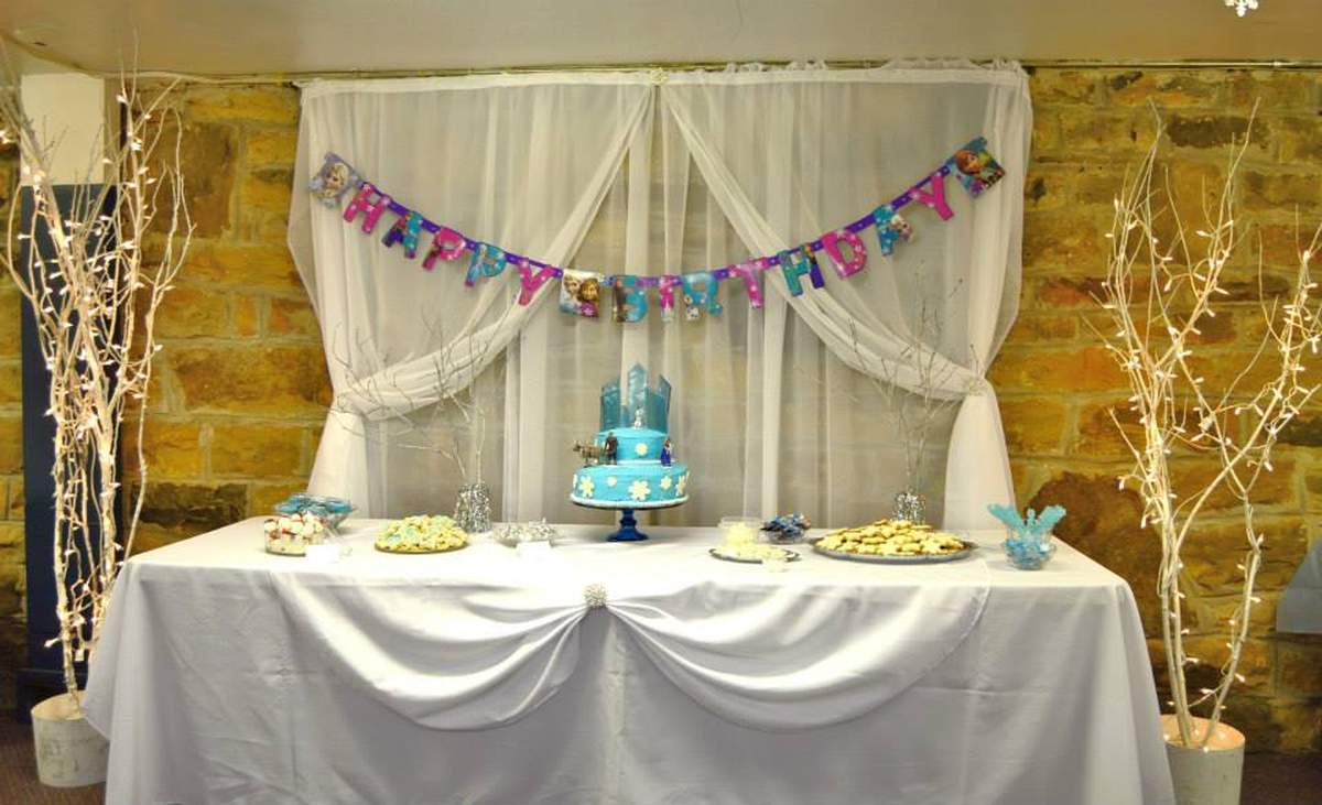 Frozen birthday party - frozen