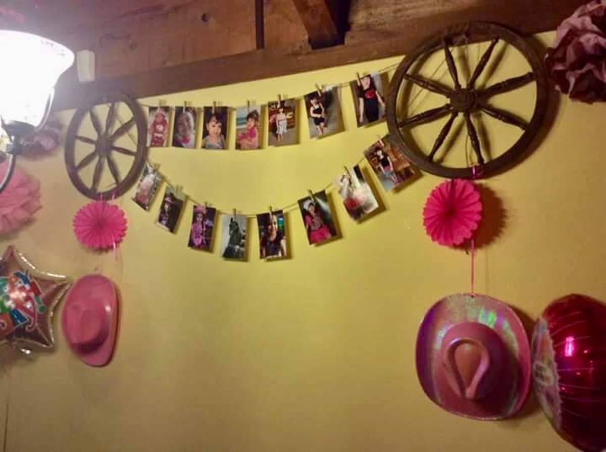 Juju’s cowgirl birthday party - Cowgirl 