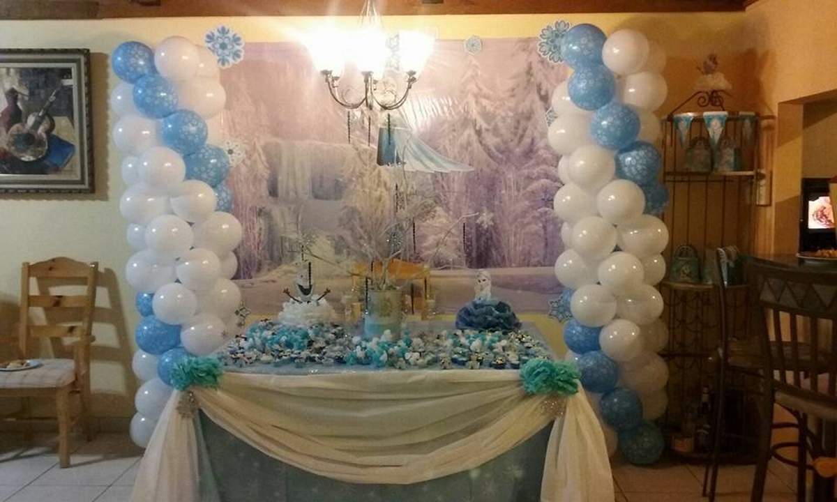 Juju’s frozen party  - Frozen (Disney)