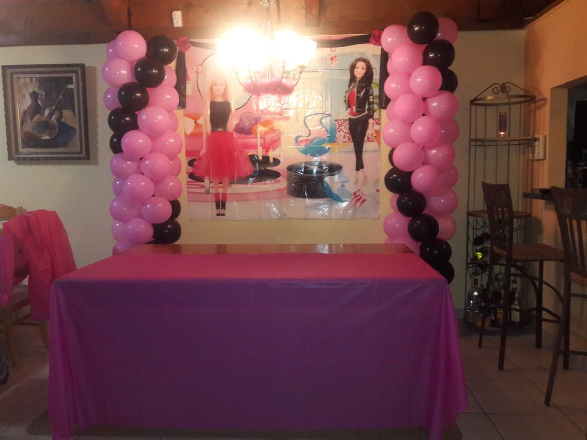 Juju’s barbie party - Barbie