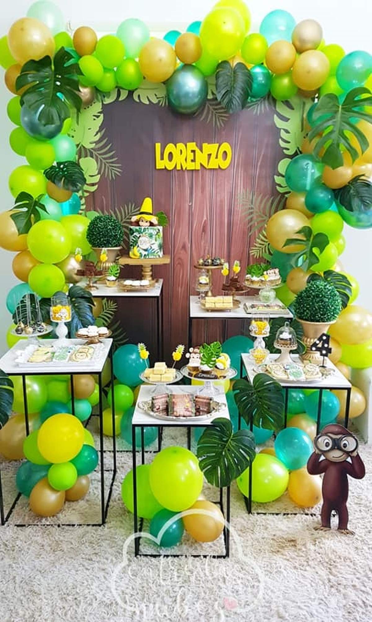 awesome party curious george - Curious George