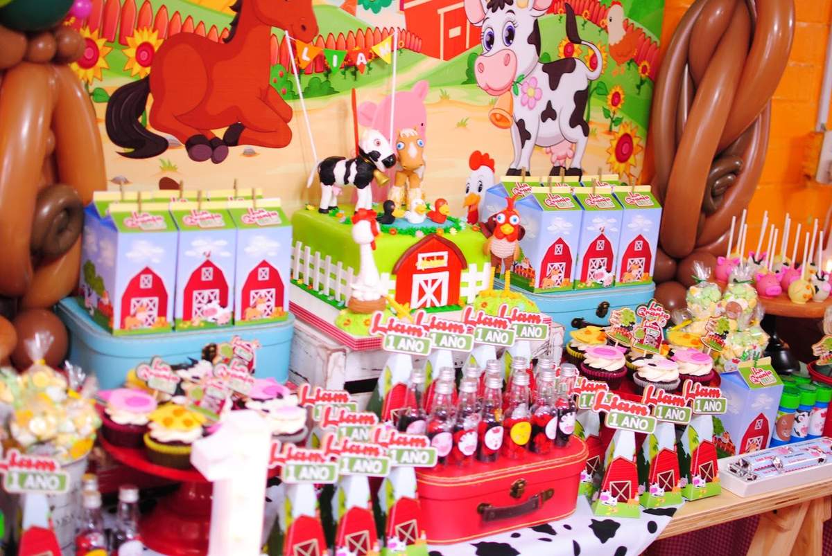 Primer año de Liam con Animales de la Granja  - Animals