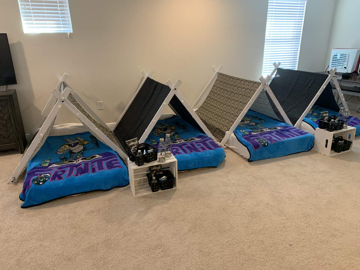 Landons birthday sleepover  - Fortnite 