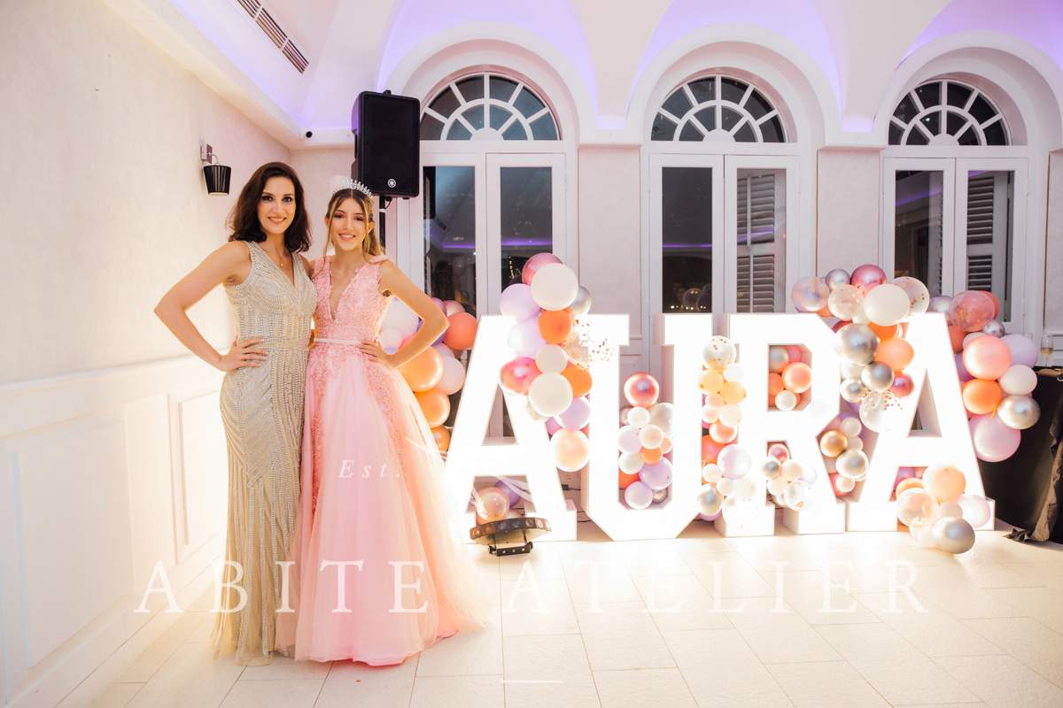 Laura's Luxe Quinceañera - Luxe