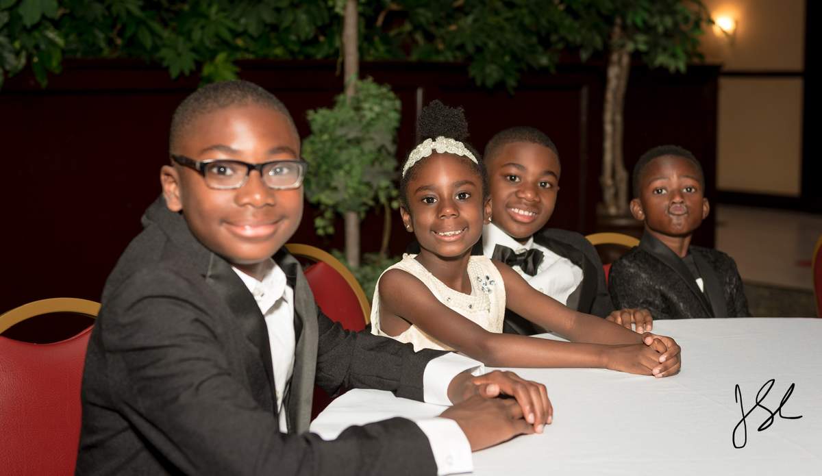 Golden Gala - Classic black and gold