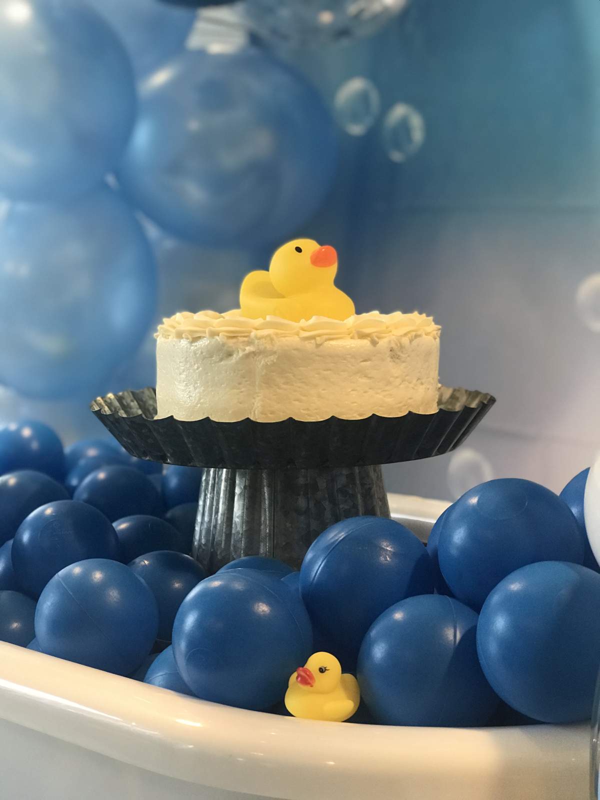 Rubber Ducks Birthday Party Ideas | Photo 4 of 7 | Catch My Party, image size:1200x1600