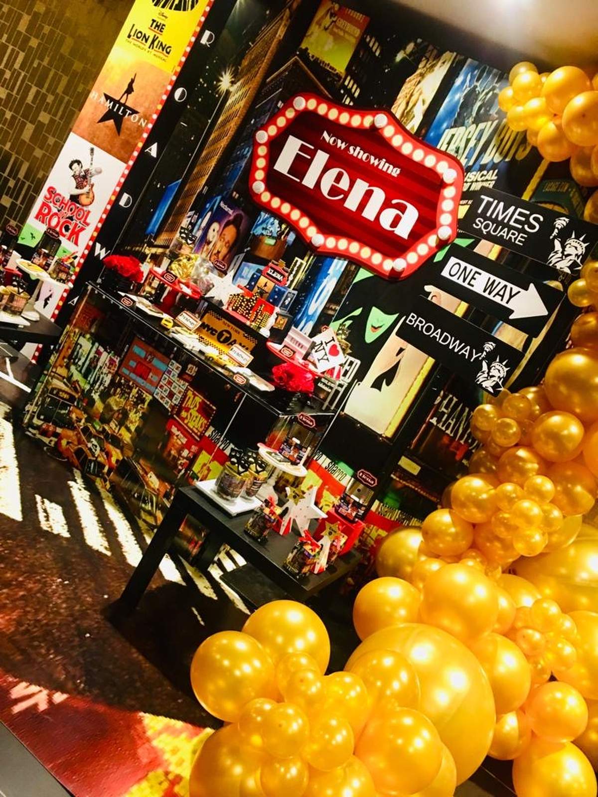 Now showing - ELENA - Brodway - Times Square - New York