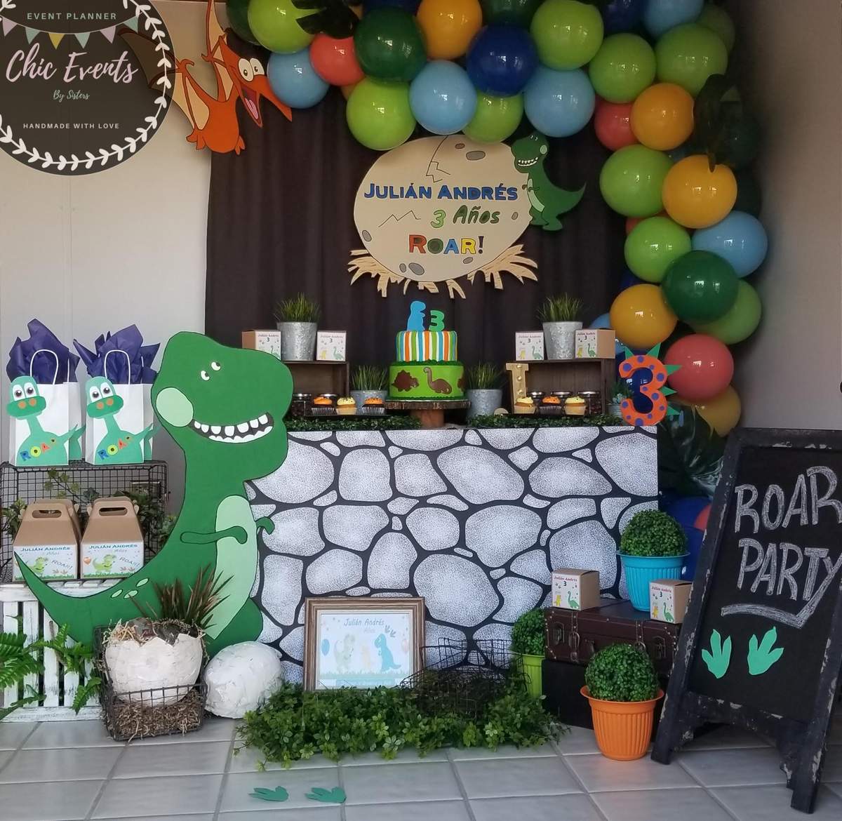 ROAR ! - Dinosaurs
