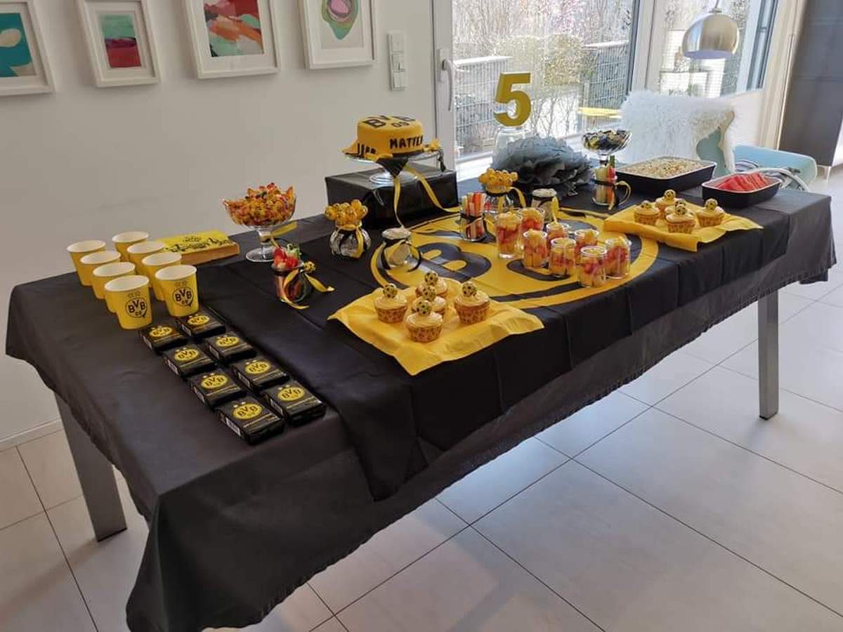 Matteo's 5th BVB Soccer Party - Soccer Party 