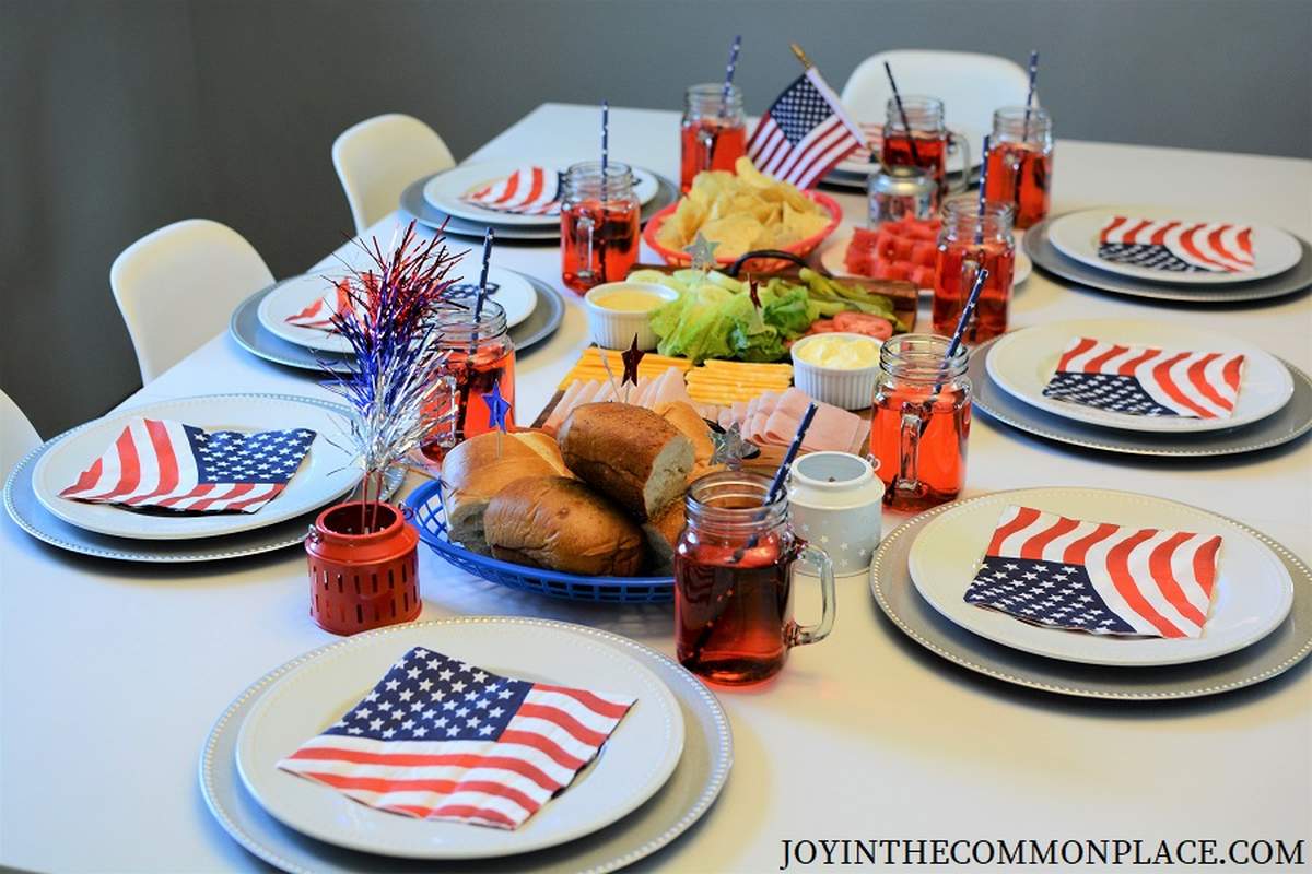 4th of July Tablescape - 4th of July