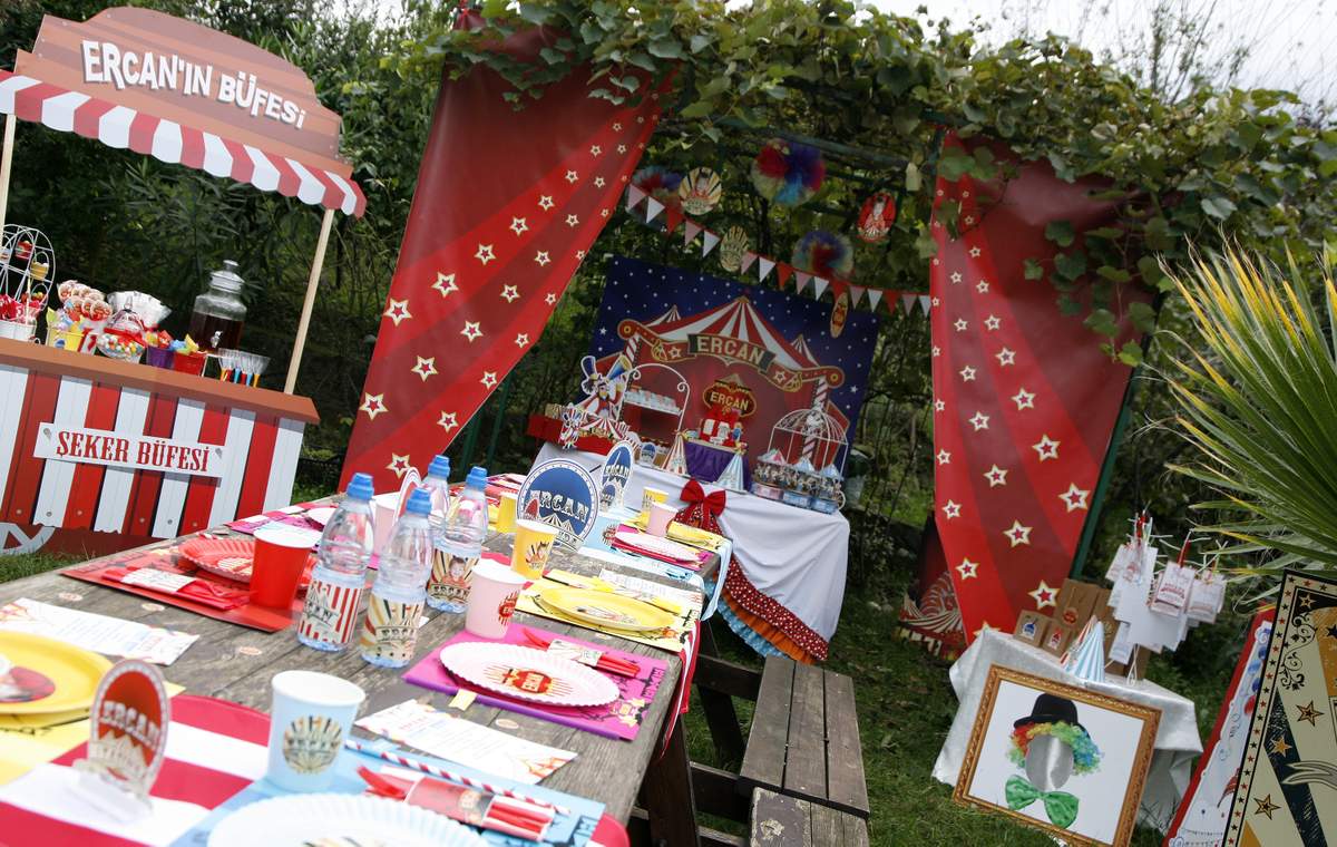 Garden Carnival Birthday Party - Circus / Carnival