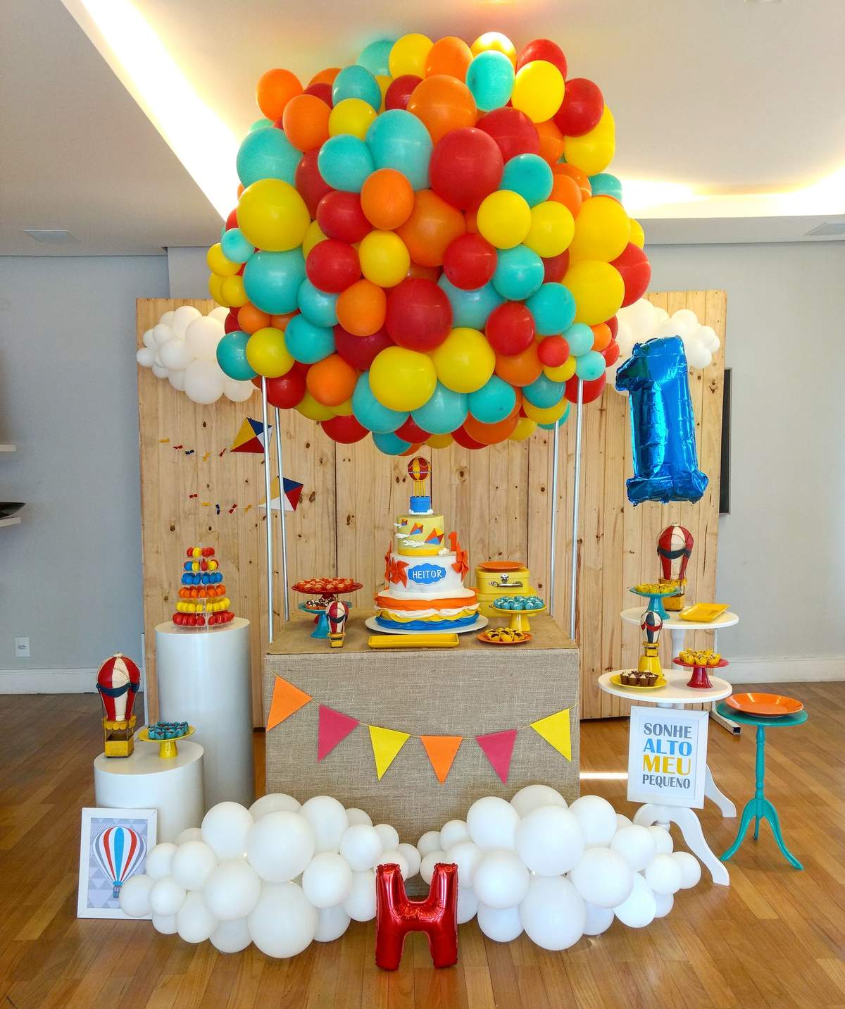 1st Birthday -  Hot air balloon - Hot Air Balloon