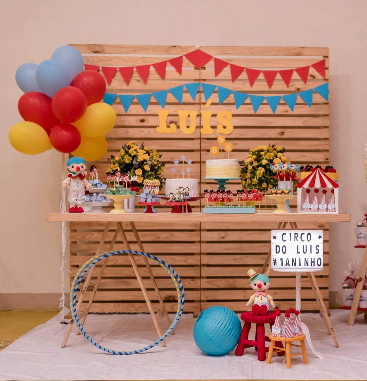 Luís first birth - Circus